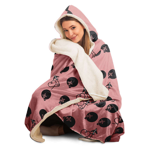 Travel Lover Polka Comfy Hooded Blanket